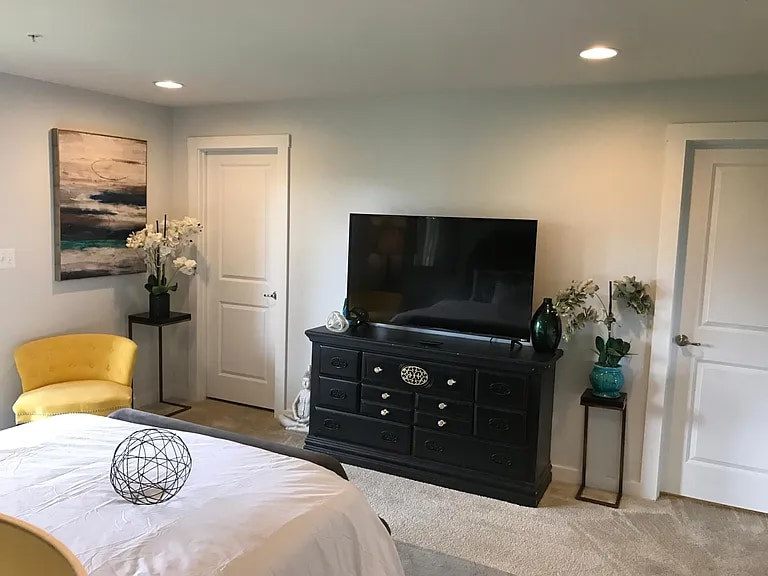 Building Photo - 4224 Skyview