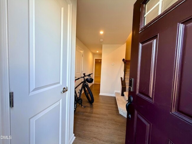 Building Photo - 1110 Romeria Dr