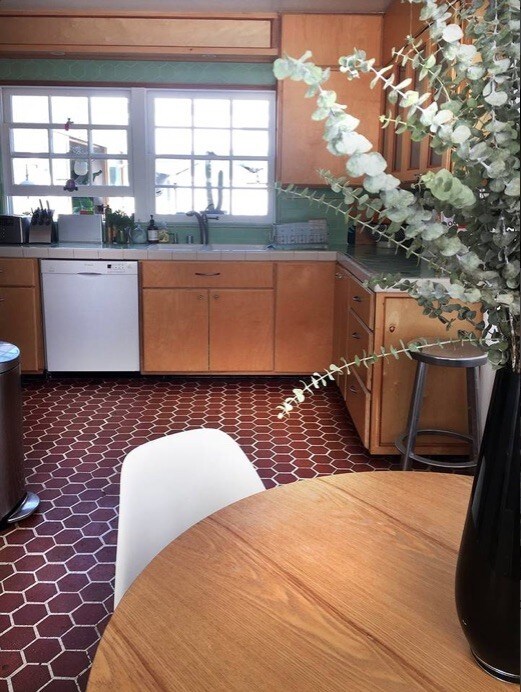 Kitchen - 615 Pico Pl S