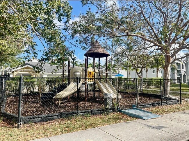 Building Photo - 15470 SW 284th St