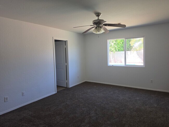 Building Photo - 2068 E Andalusian Loop