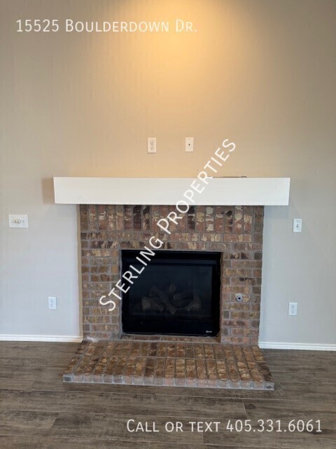 Building Photo - 15525 Boulderdown Dr