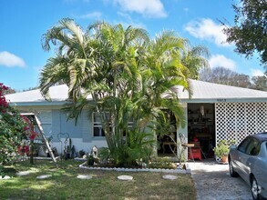 Building Photo - Charming 3 bedroom
