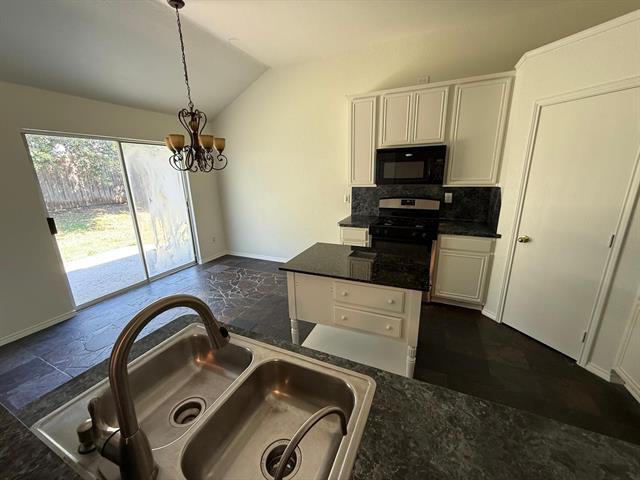 Building Photo - 9104 Bedford Ln