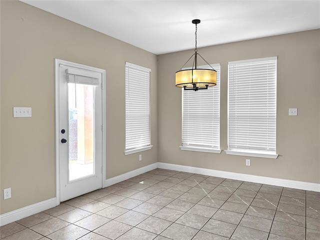 Building Photo - 1952 Sunny Side Dr