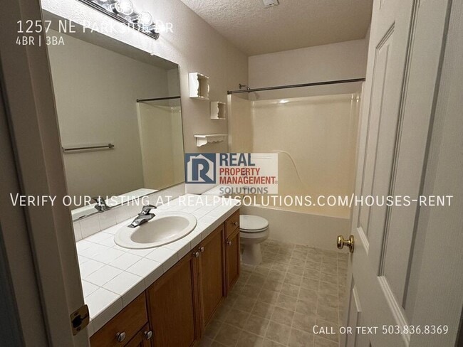 Building Photo - 1257 NE Parkside Dr