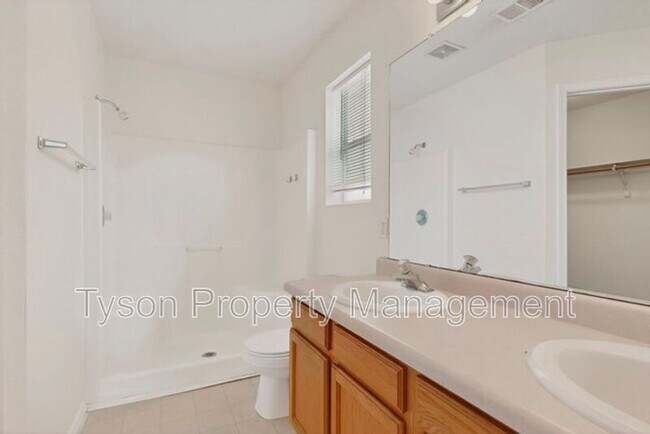 Building Photo - 908 Bursum Ln SE