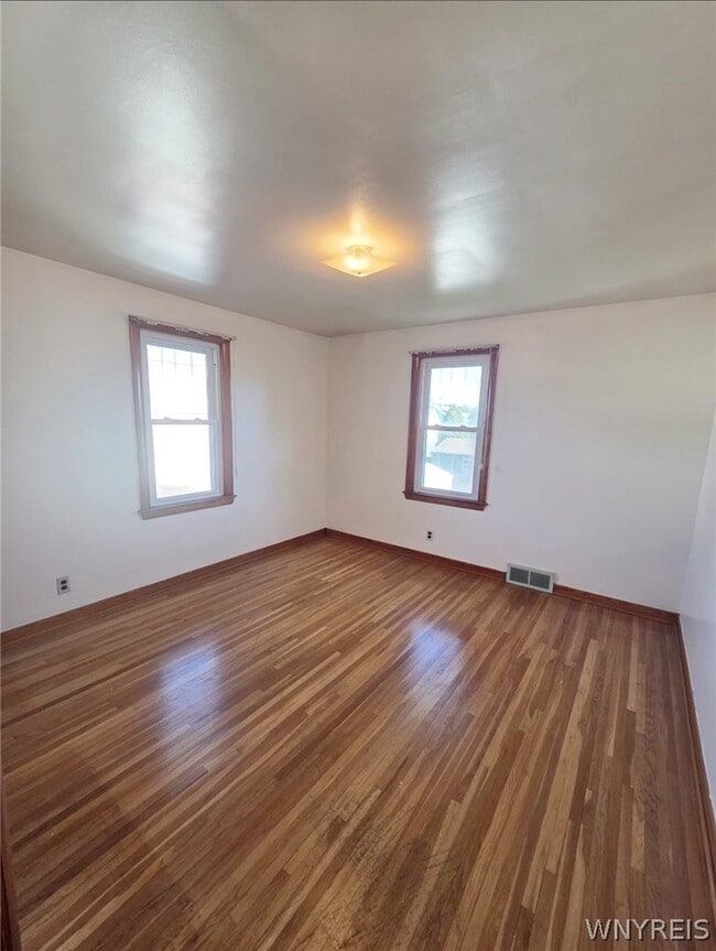 Building Photo - 181 Willett St