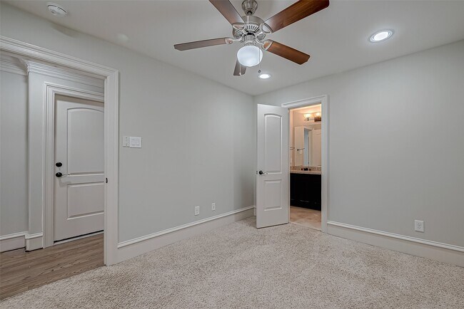 Building Photo - 5226 Kiam St