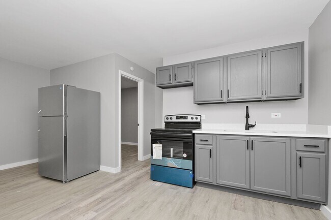 Interior Photo - 8124 S Western Ave. Chicago IL