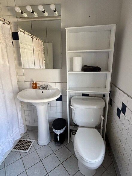 Building Photo - 73 State St