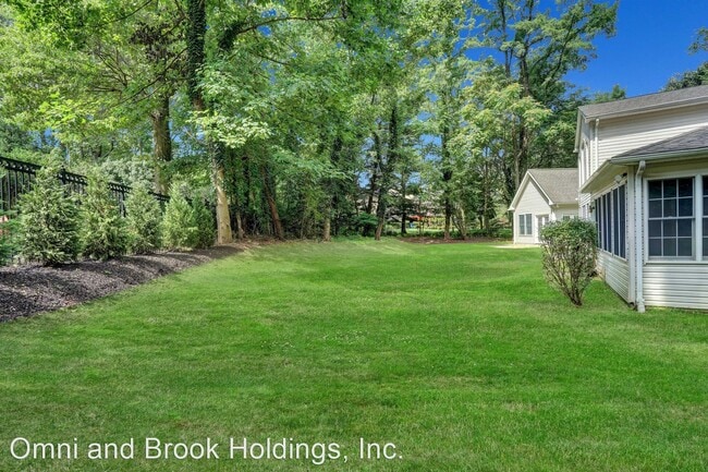 Building Photo - 4 br, 4 bath House - 1109 Winding Dr