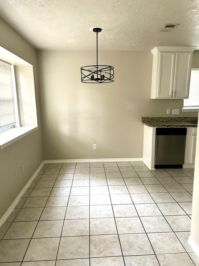 Building Photo - 23811 Firegate Dr