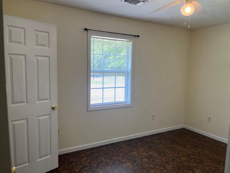Front bedroom with good sized closet - 15 Cottage Ln