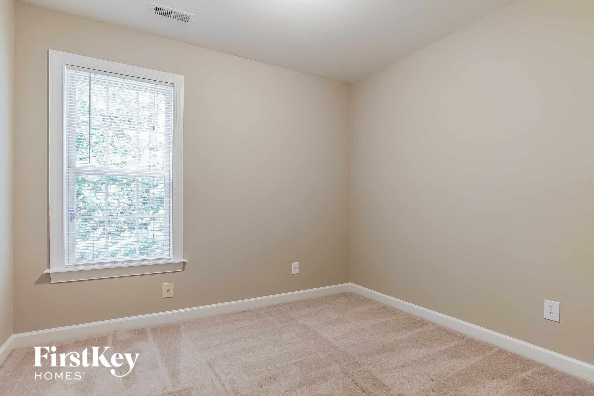 Building Photo - 1000 Caladium Dr