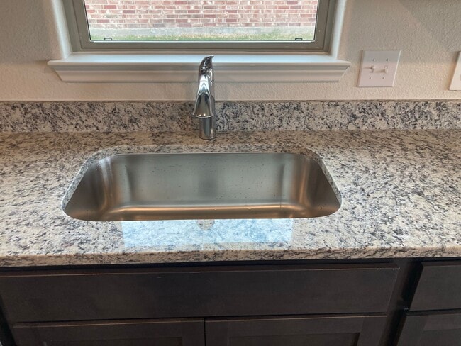 Building Photo - 3007 Boran Dr