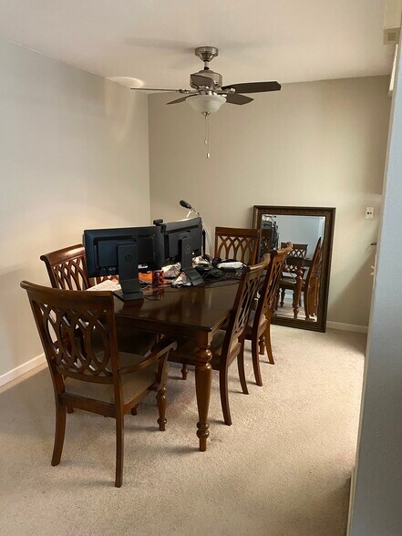 Building Photo - 1022 Cedar Gables Dr