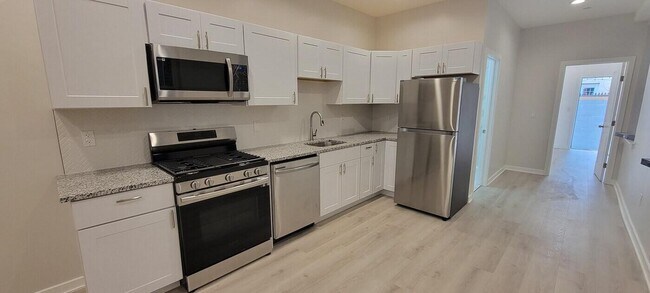 Primary Photo - 2230 Christian St