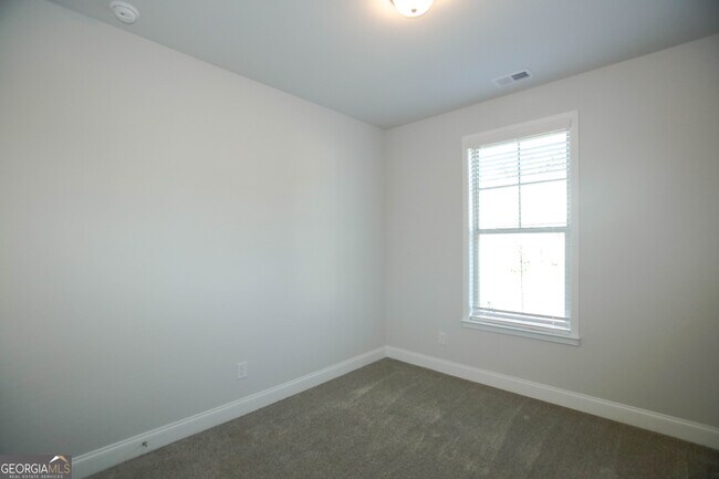 Building Photo - 452 Hellen Vly Dr