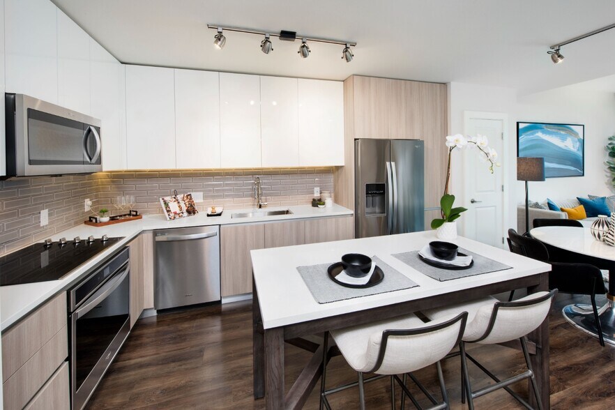 Elora at Buckhead 3372 Peachtree Rd NE Atlanta GA 30326 Apartment