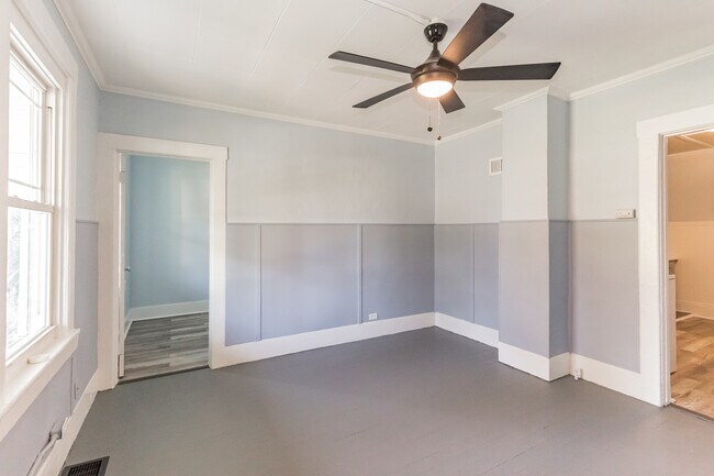 Building Photo - 448 Delaware Ave