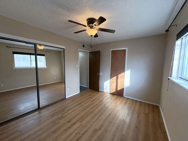 Building Photo - Beautiful 5 Bedroom NE Heights Home With Big Backyard!