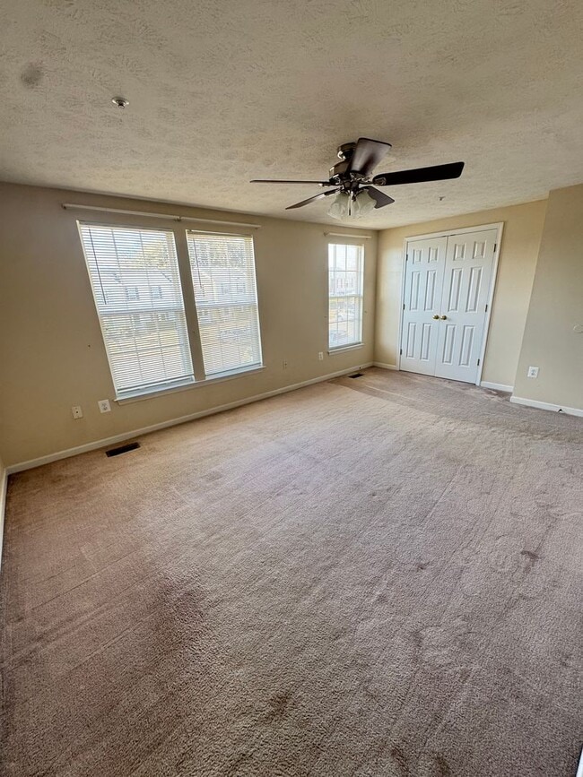 Building Photo - 962 Gainsborough Ct