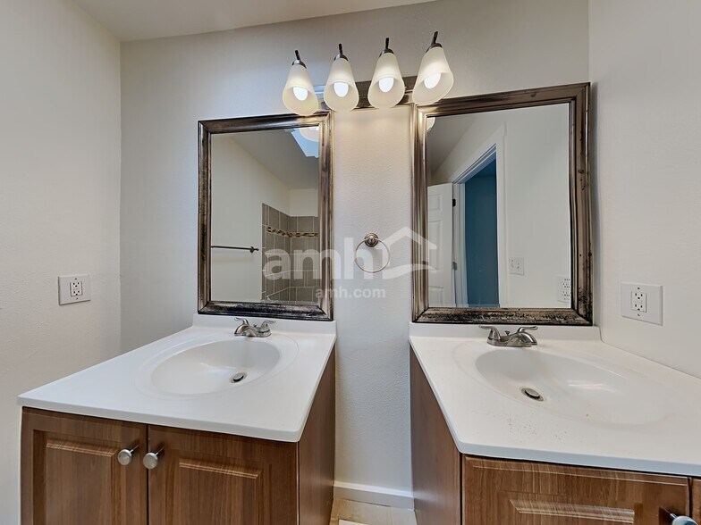 Building Photo - 17917 13th Avenue Ct E