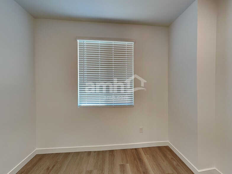 Building Photo - 13093 N Serenity Vly Dr