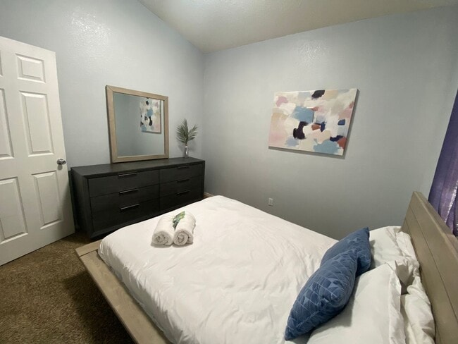 Building Photo - Eastside home for rent in The Tierras