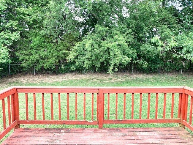 Building Photo - 268 Moncrest Dr