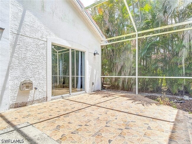 Building Photo - 351 Pindo Palm Dr