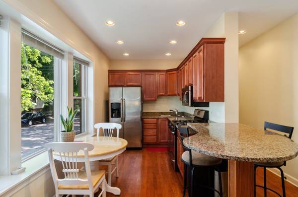 Building Photo - 3857 N Lawndale Ave