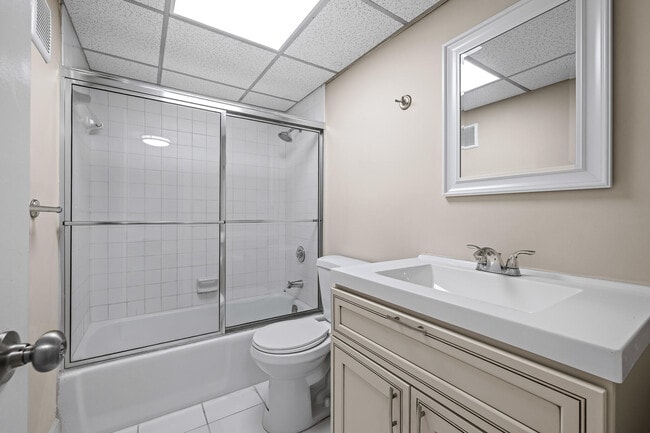 Building Photo - 608 NW 13th St