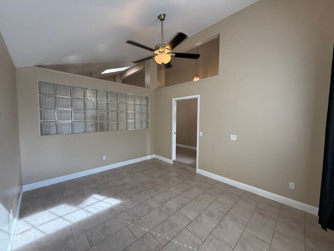 Building Photo - Updated two story home in Sylvan School Di...