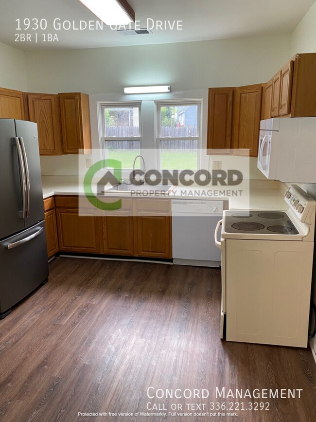 Building Photo - 1930 Golden Gate Dr