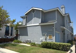 Building Photo - 1323 W Palmyra Ave