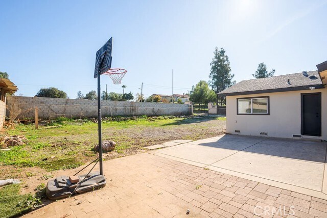 Building Photo - 1548 S Citrus Ave