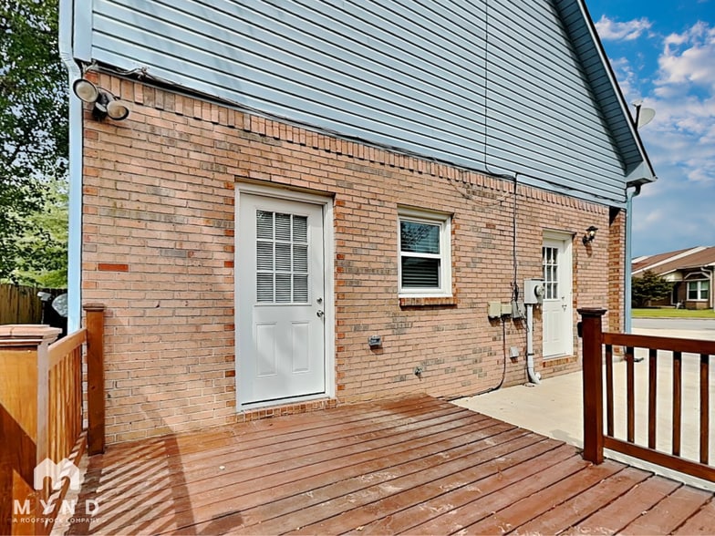 Building Photo - 1924 W Brownstone Ct SW