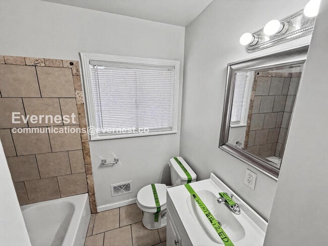 Building Photo - 9825 Virginianna Dr