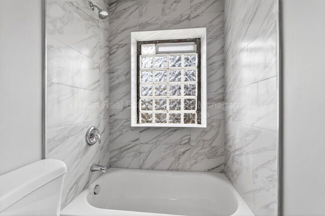 Building Photo - 1153 E 20th Ave