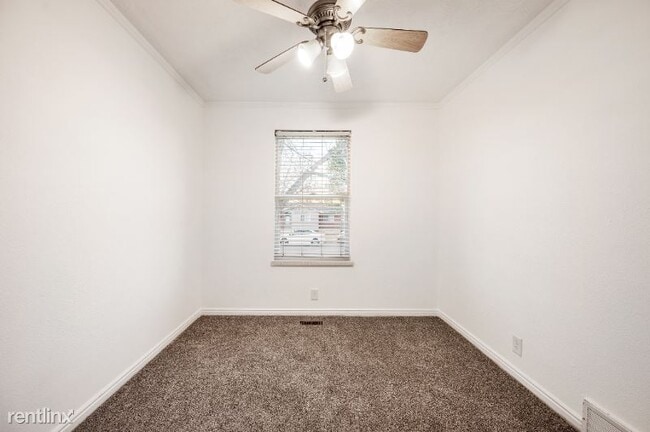 Building Photo - 5 br, 2 bath House - 3747 W Gandalf Dr