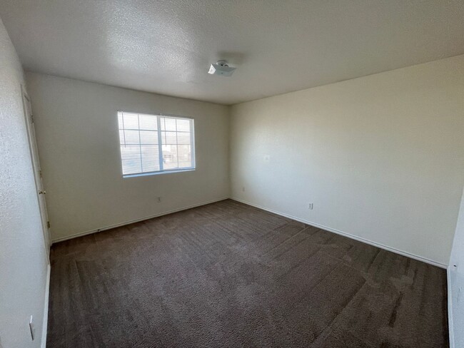 Building Photo - 4408 Abigail Dr