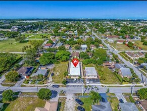 Building Photo - Deerfield