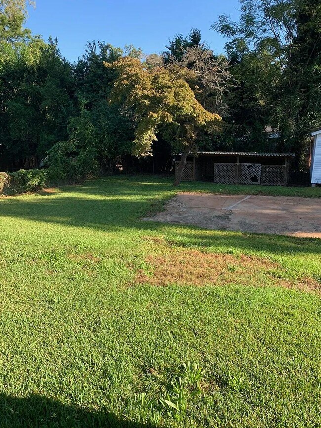 Building Photo - 2503 Apricot Ln