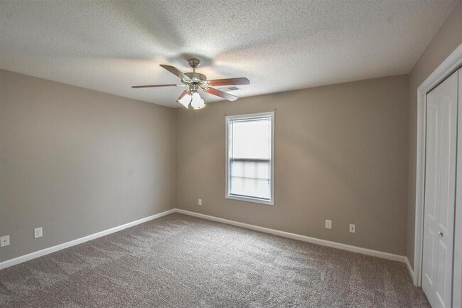 Building Photo - 513 Patriot Park Ct