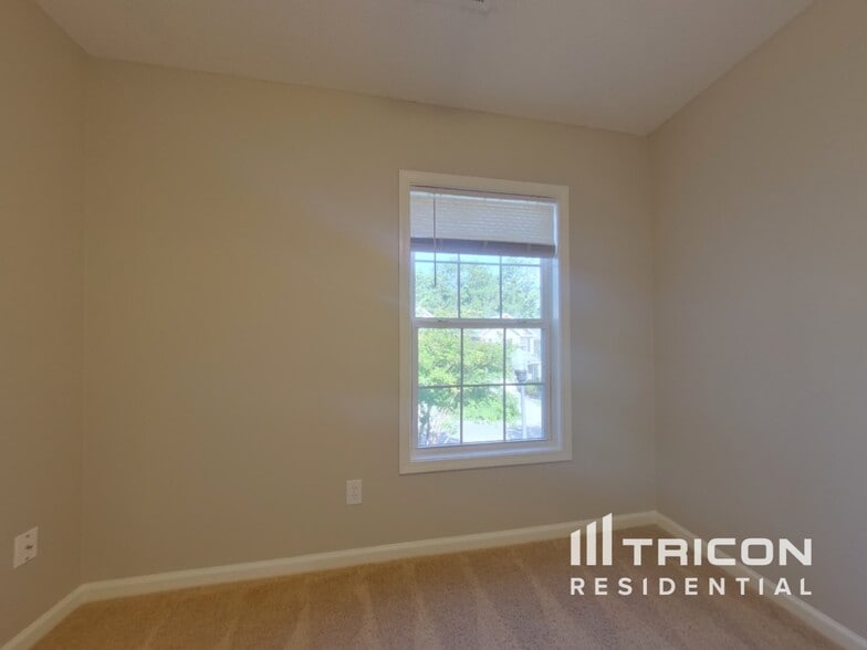 Building Photo - 116 Angel Garden Way