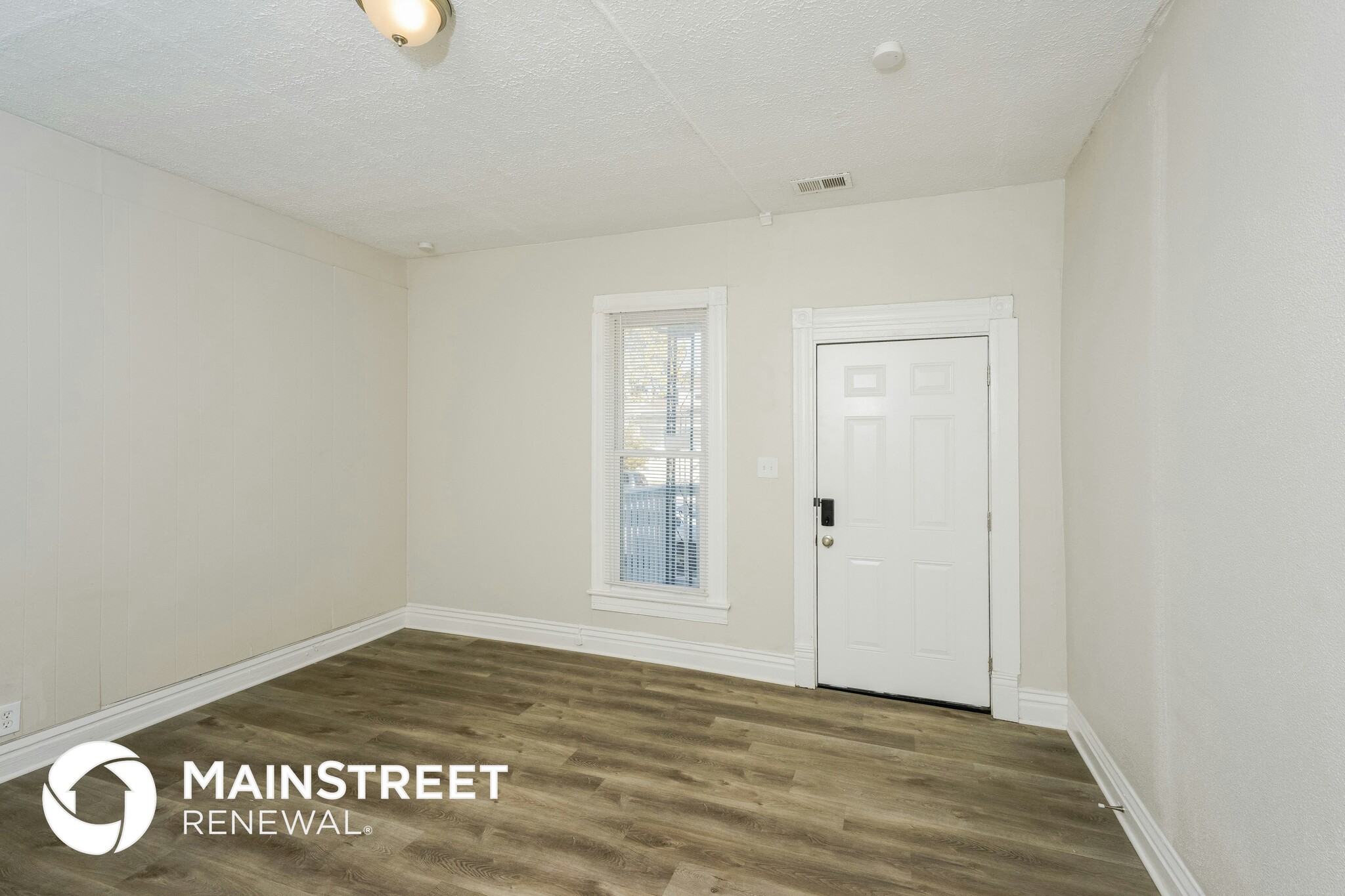 Building Photo - 664 S 27th St