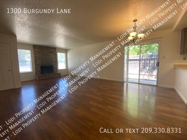 Building Photo - 1300 Burgundy Ln