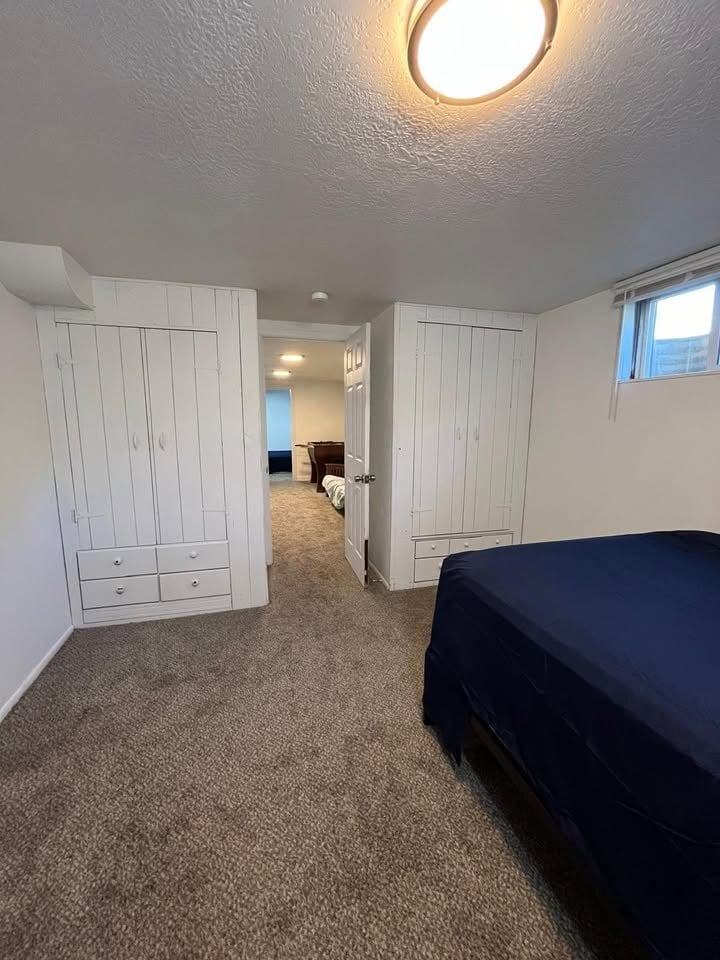 Building Photo - 885 Spruce St